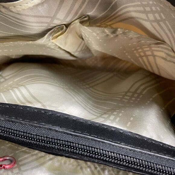 London Fog Beige Canvas shoulder bag with black faux leather straps & trims - Picture 13 of 14